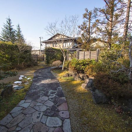 Tomiya Ryokusuian Sado-Taiken Guest House ภายนอก รูปภาพ